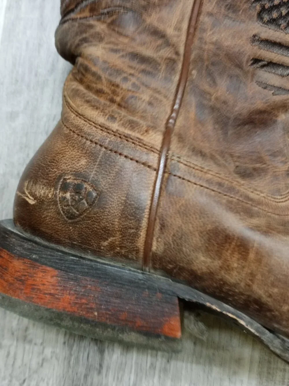 Ariat very good