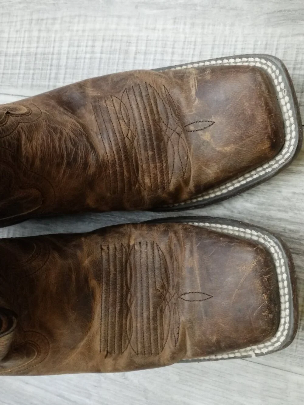 Ariat very good