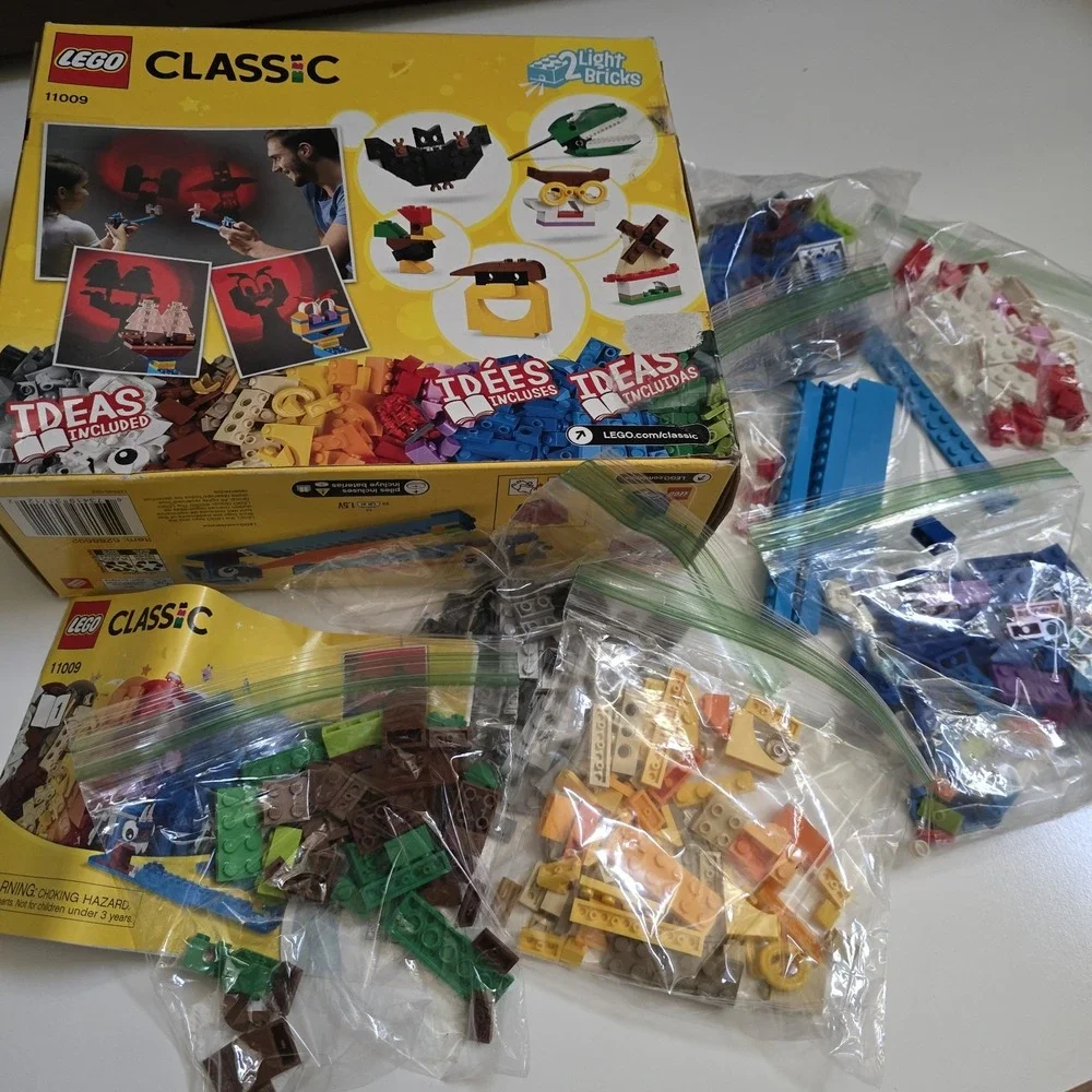 LEGO 11009 Classic Bricks & Lights‎ RETIRED Not Sure If Complete Damaged Box