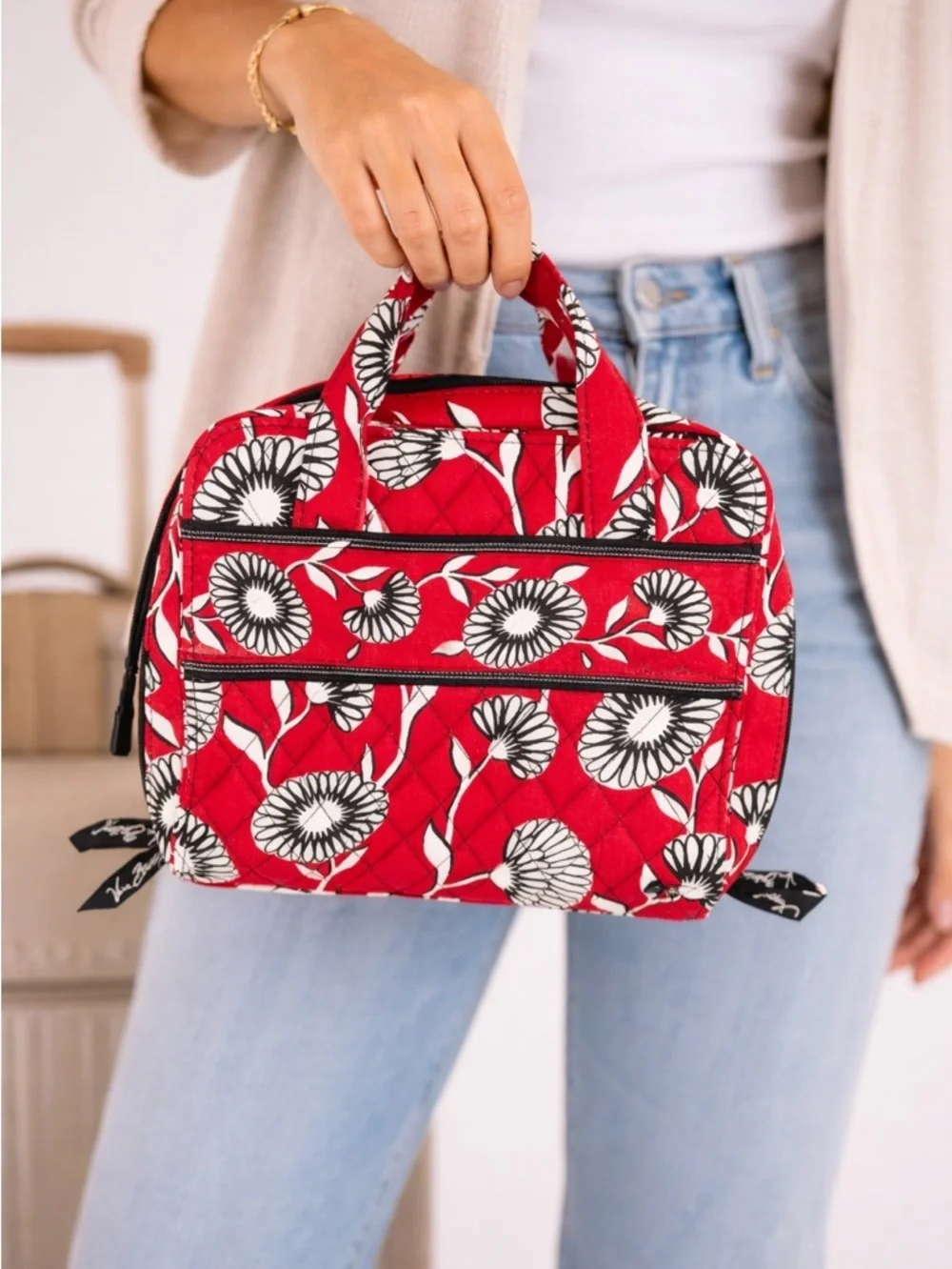 Vera Bradley Red Floral Quilted Cosmetic Train Case Travel Makeup Bag Zip NWOT