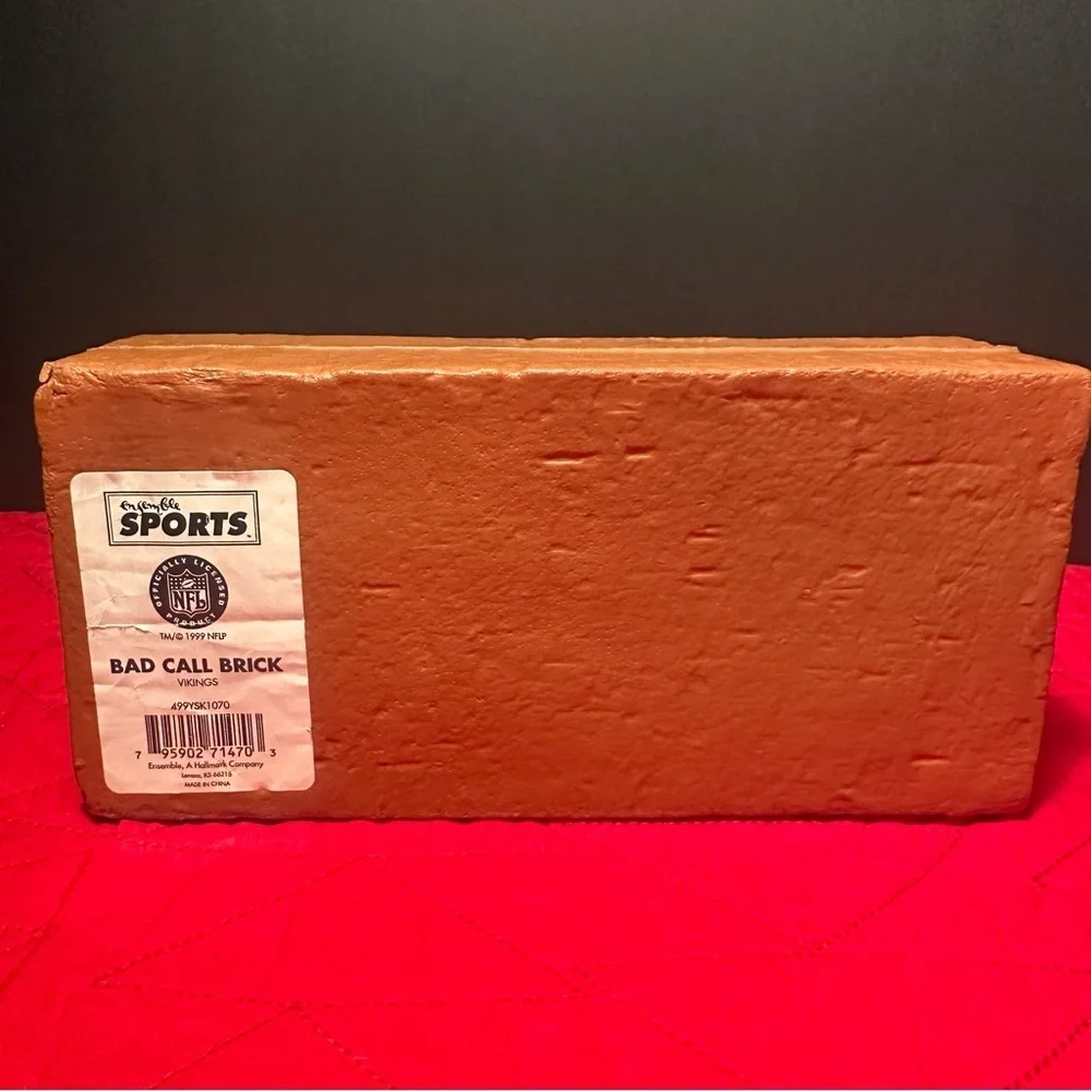 Hallmark play 8”x3