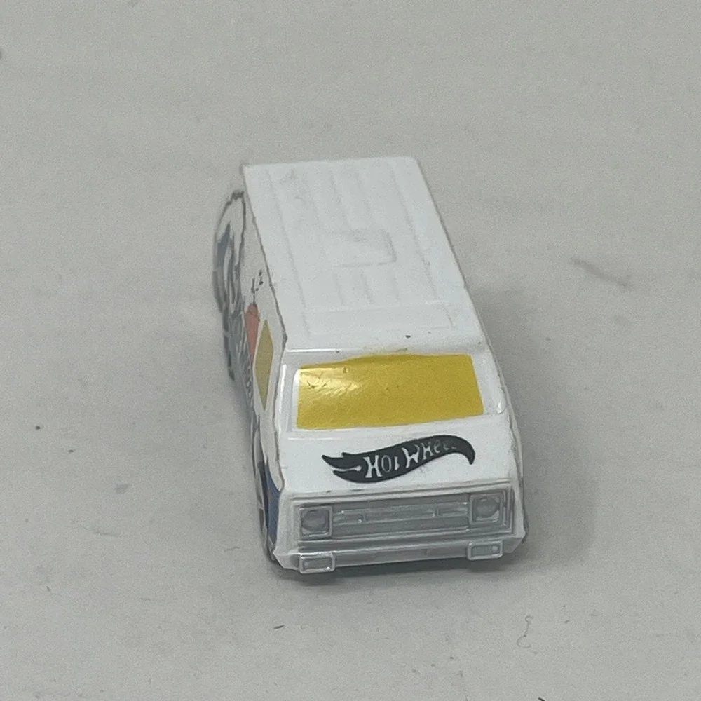 Hot Wheels white large rims