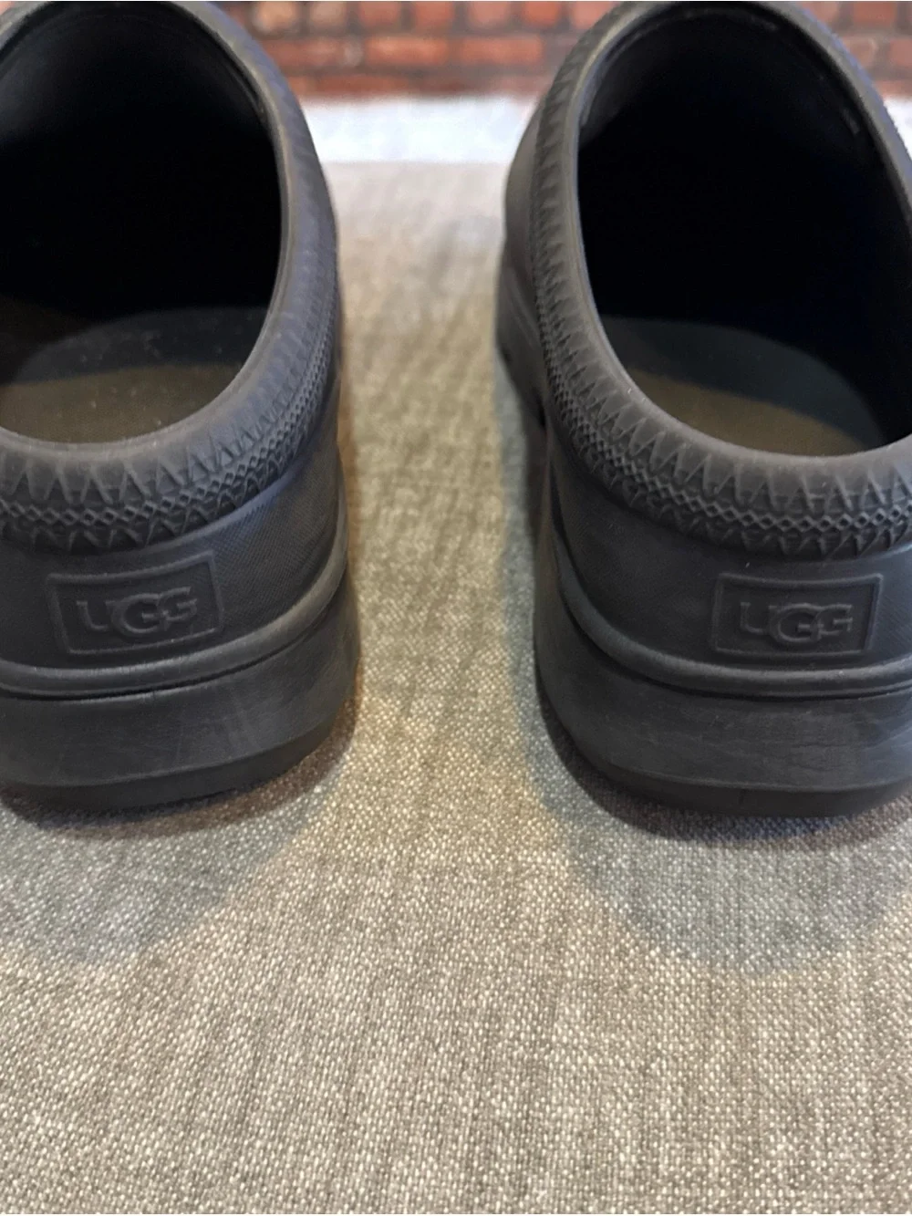 UGG classic slip