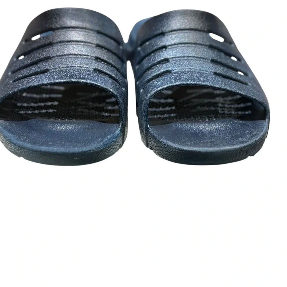 Okabashi slip sandals