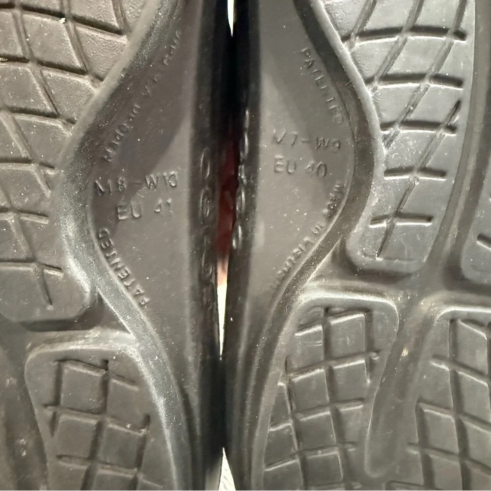 OOFOS excellent preloved