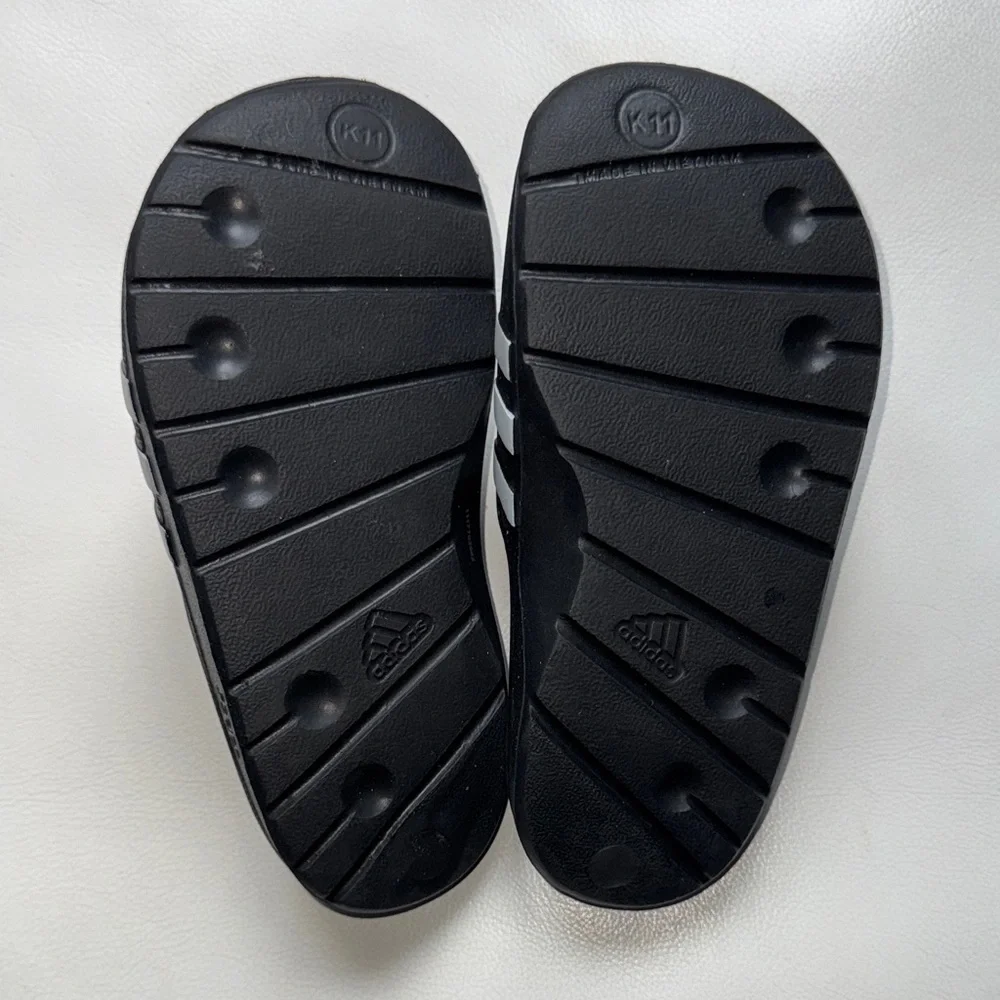 adidas classic everyday slides