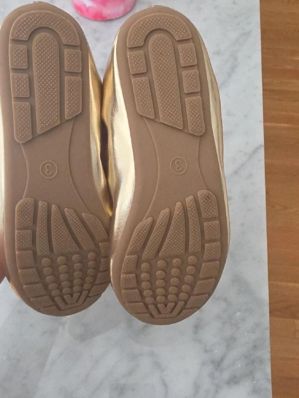 Dream Pairs flexible metallic