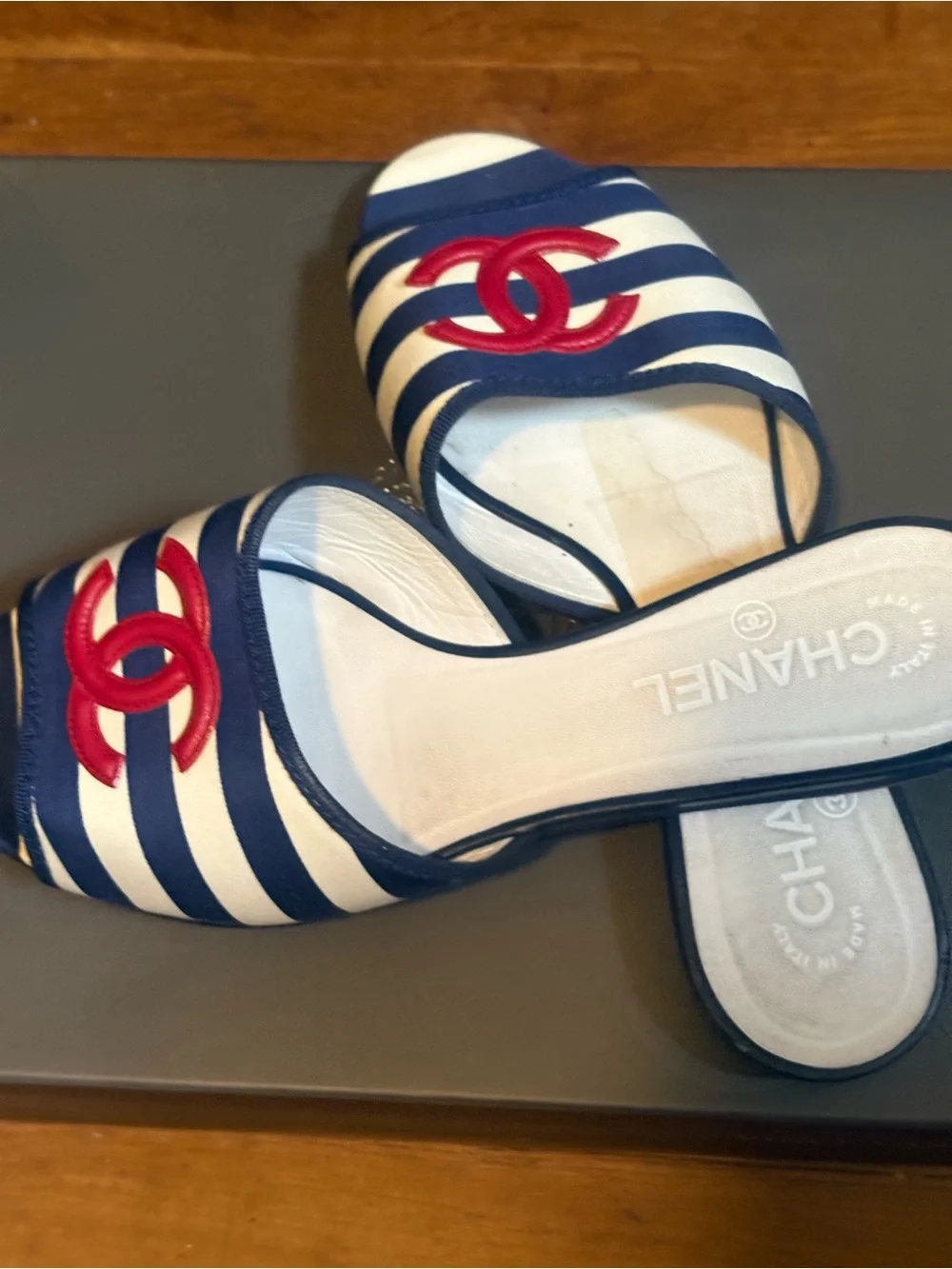 CHANEL designer slide