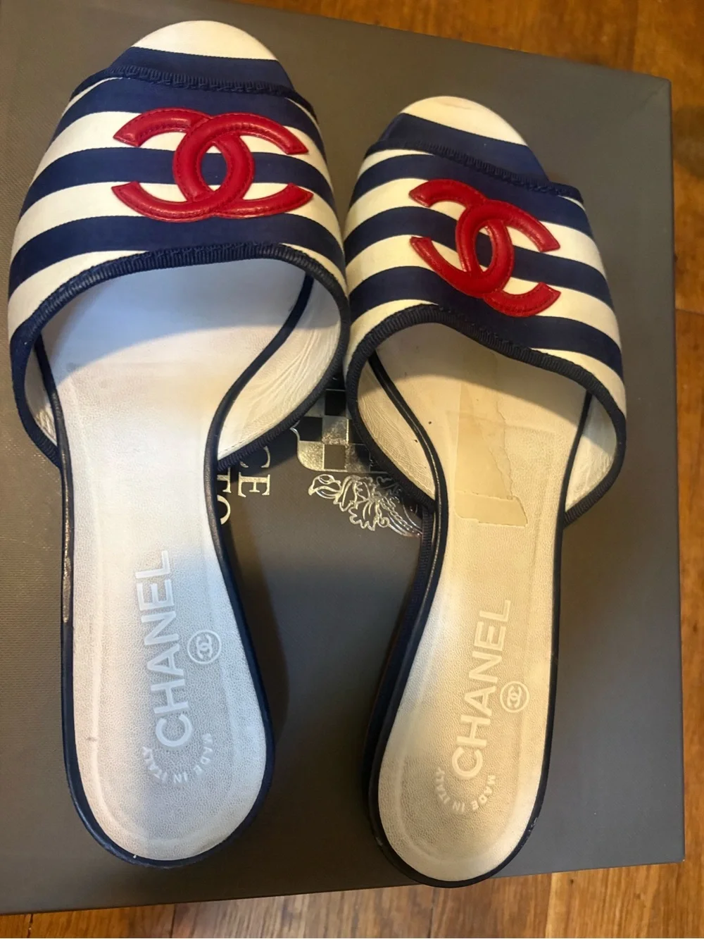 CHANEL designer slide