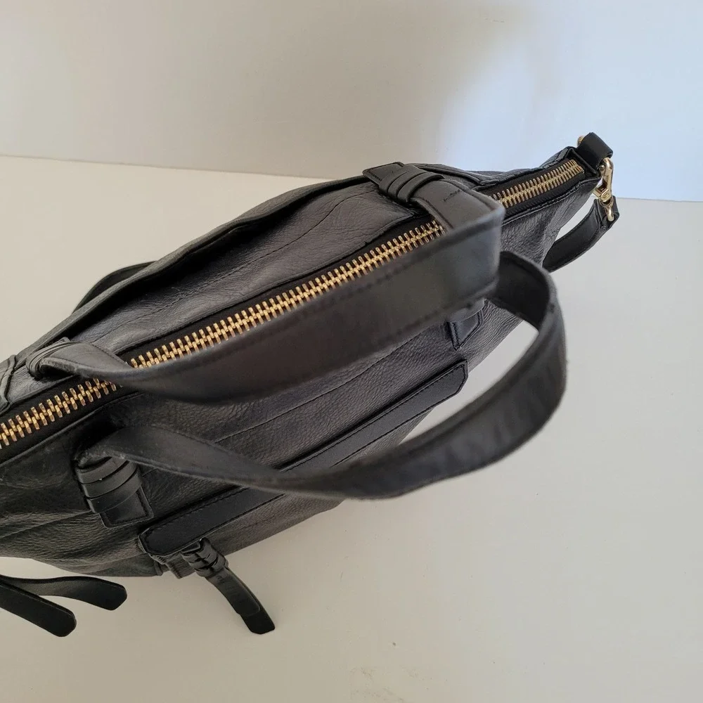 Cole Haan width pocket brand