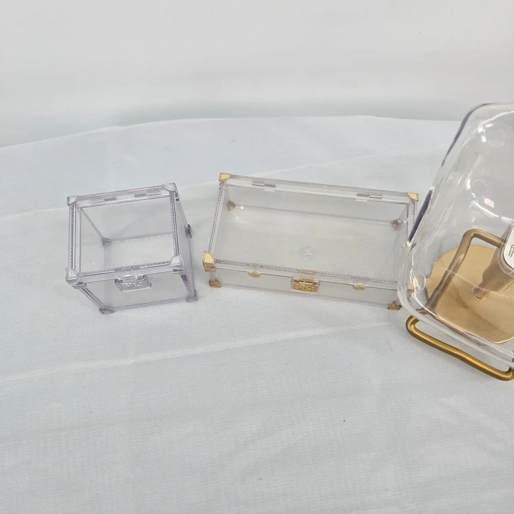Rainbow High designed clasps