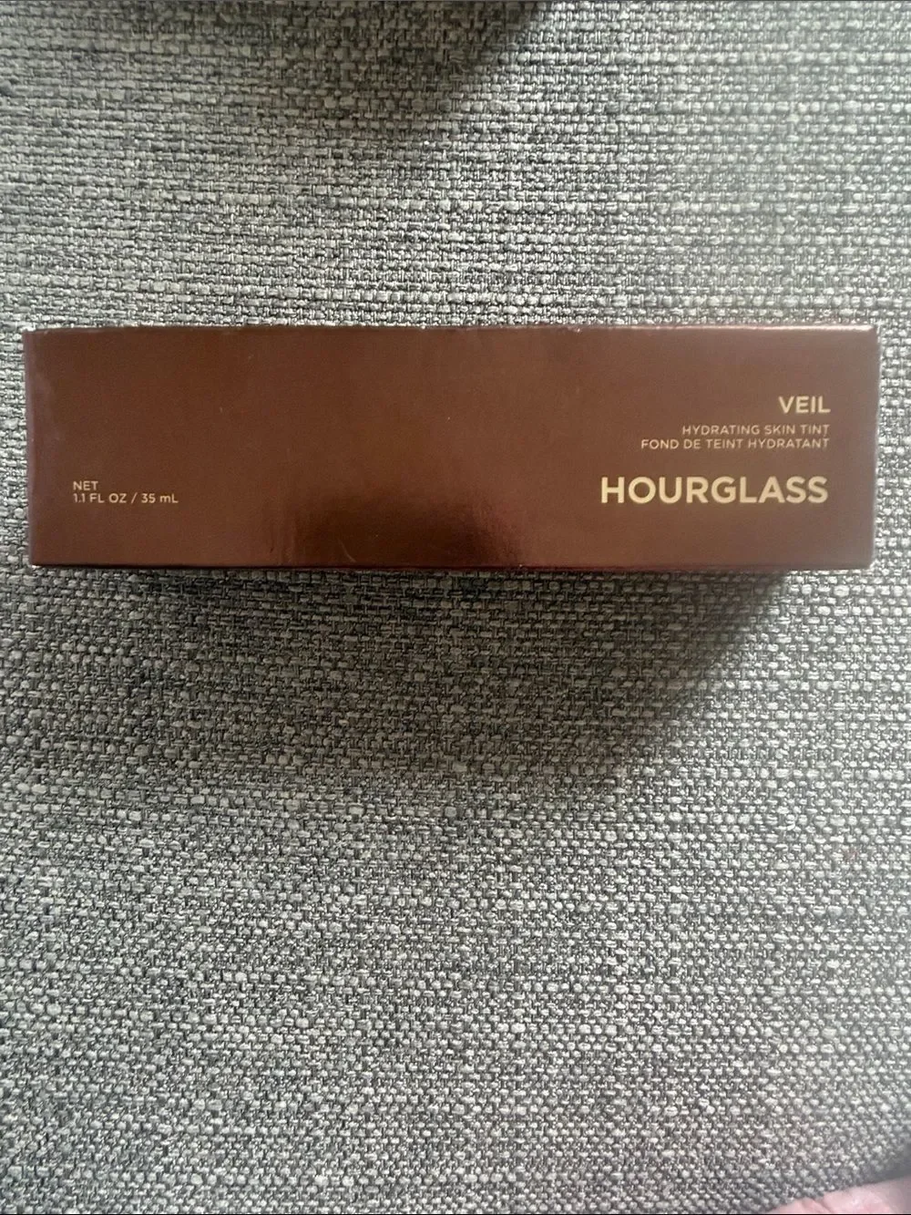 Hourglass sheer hydrating
