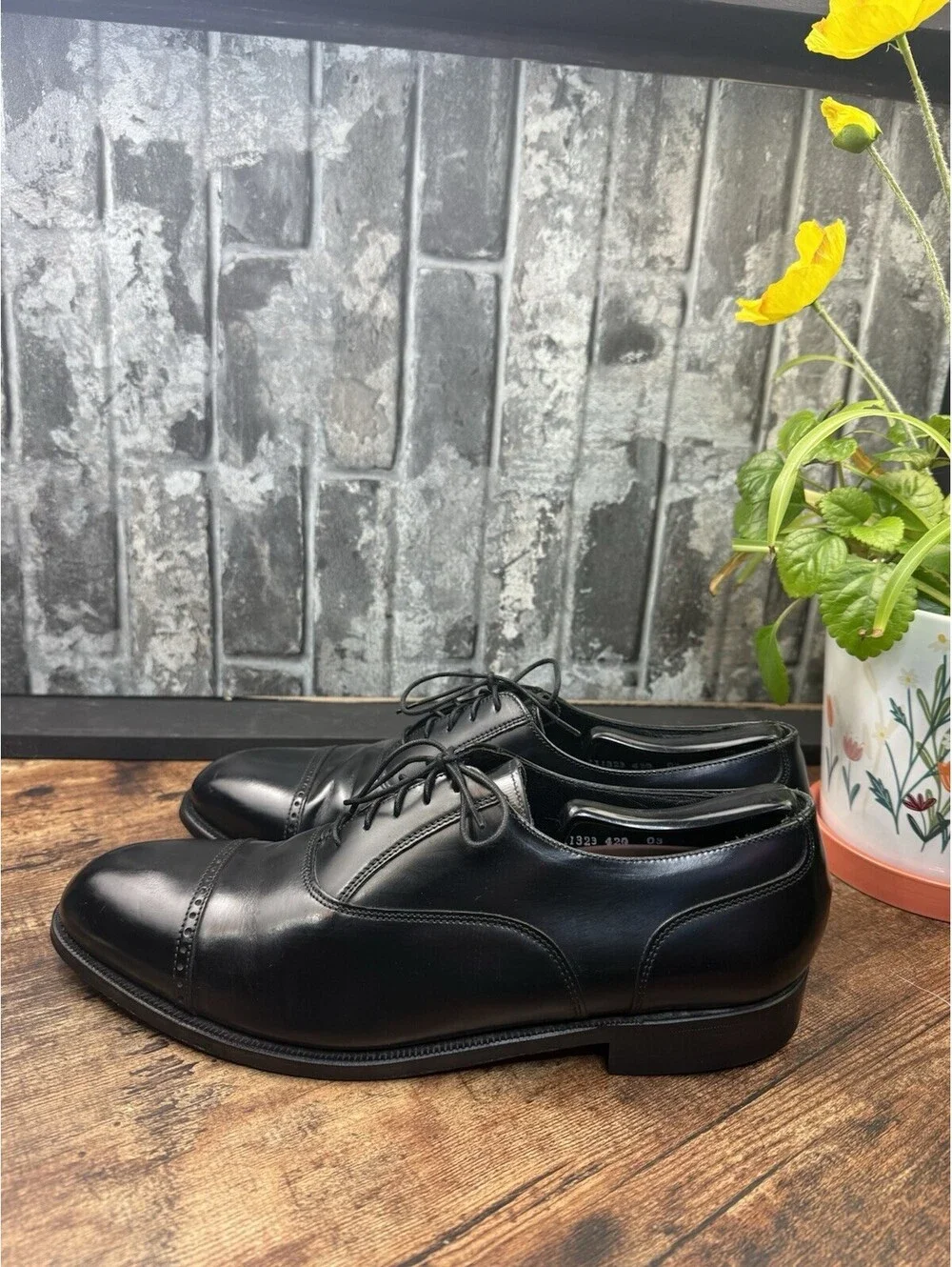 Florsheim tiny nicks