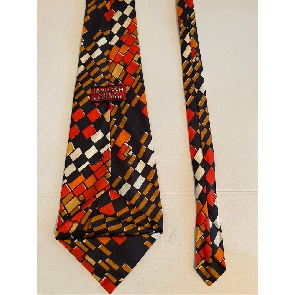 N/A square black formal