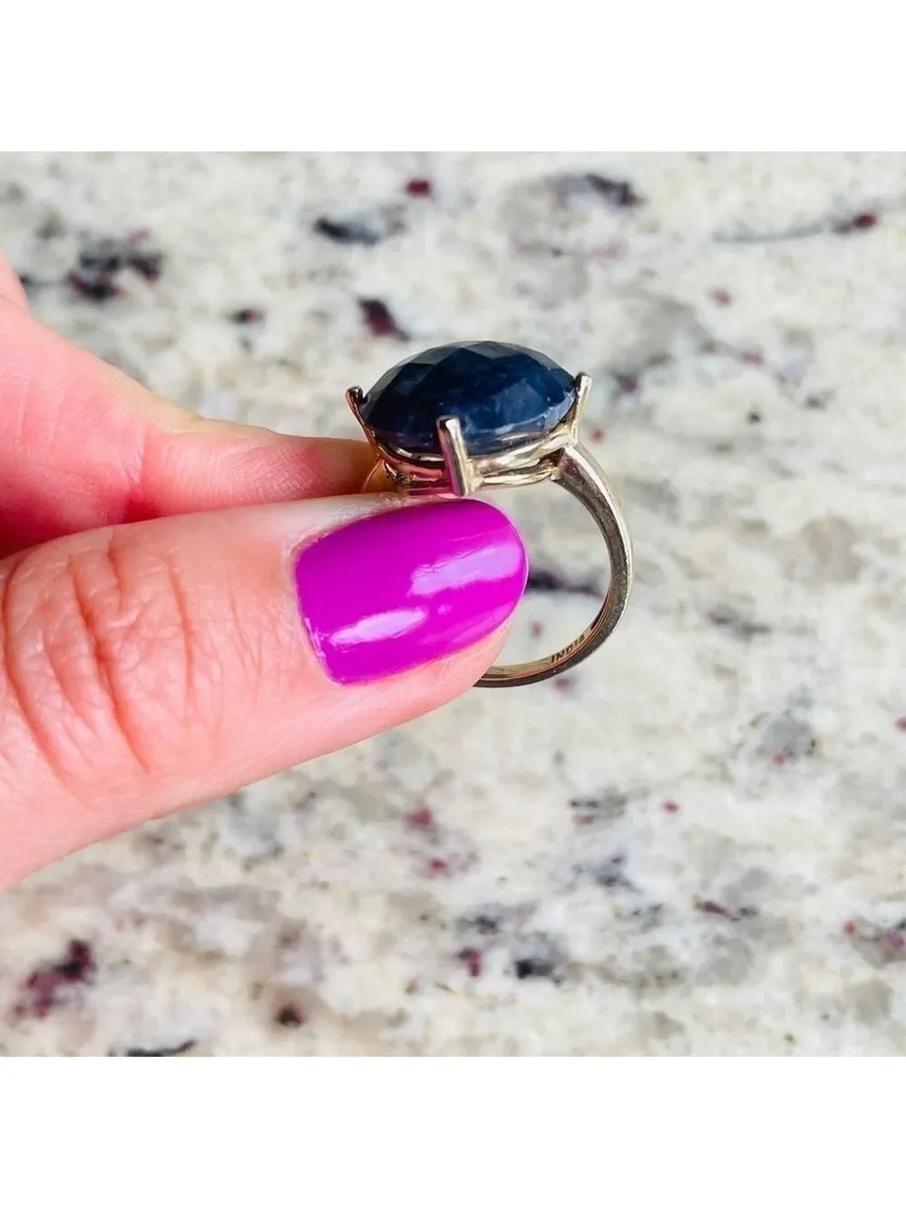 N/A faceted blue