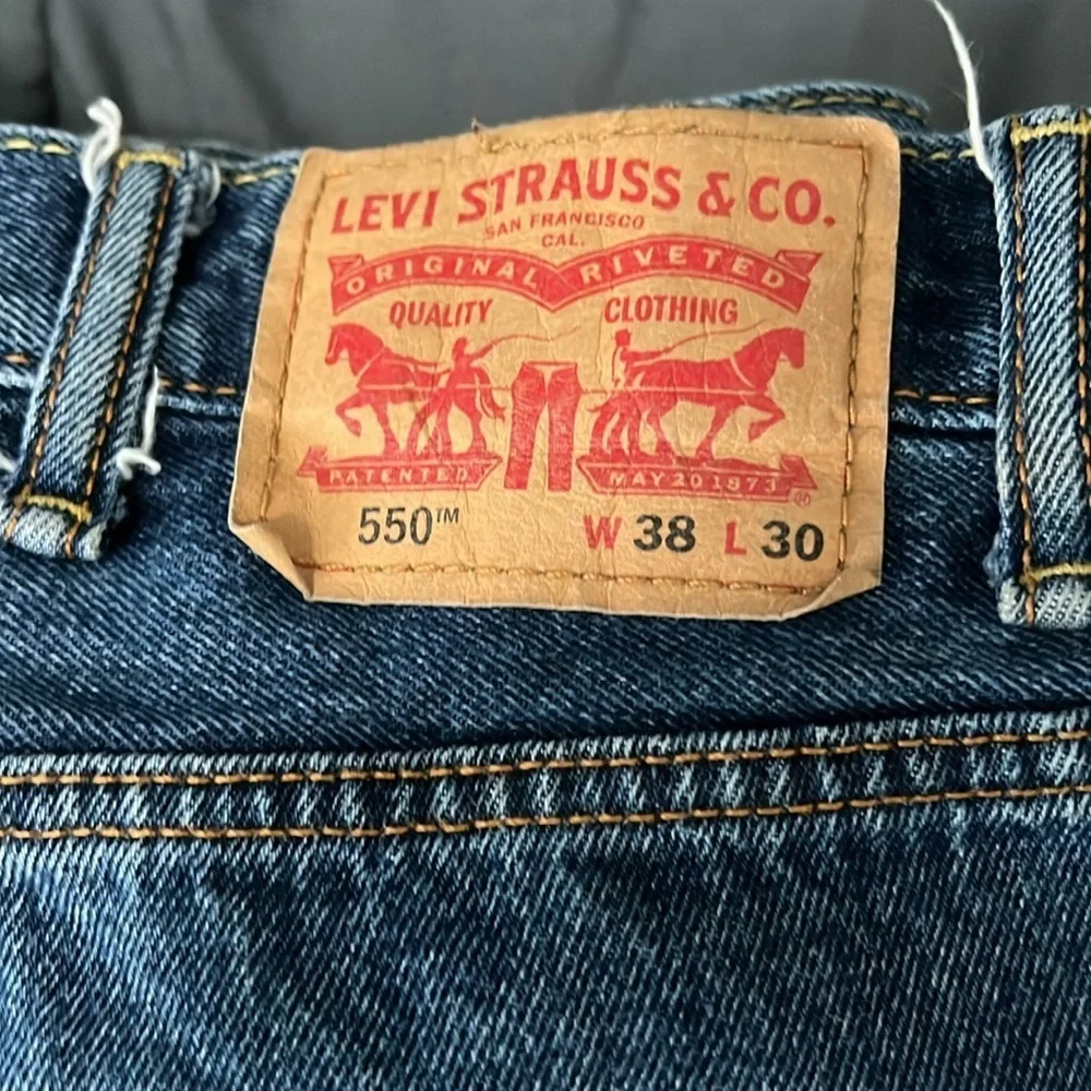 Levis size 38