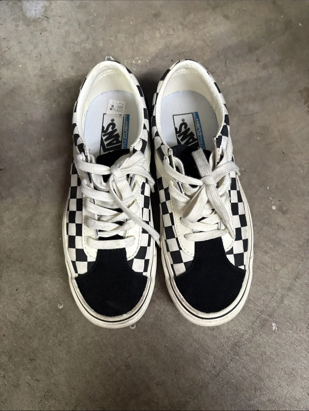 Vans Checkerboard Skate Shoes - Black & White