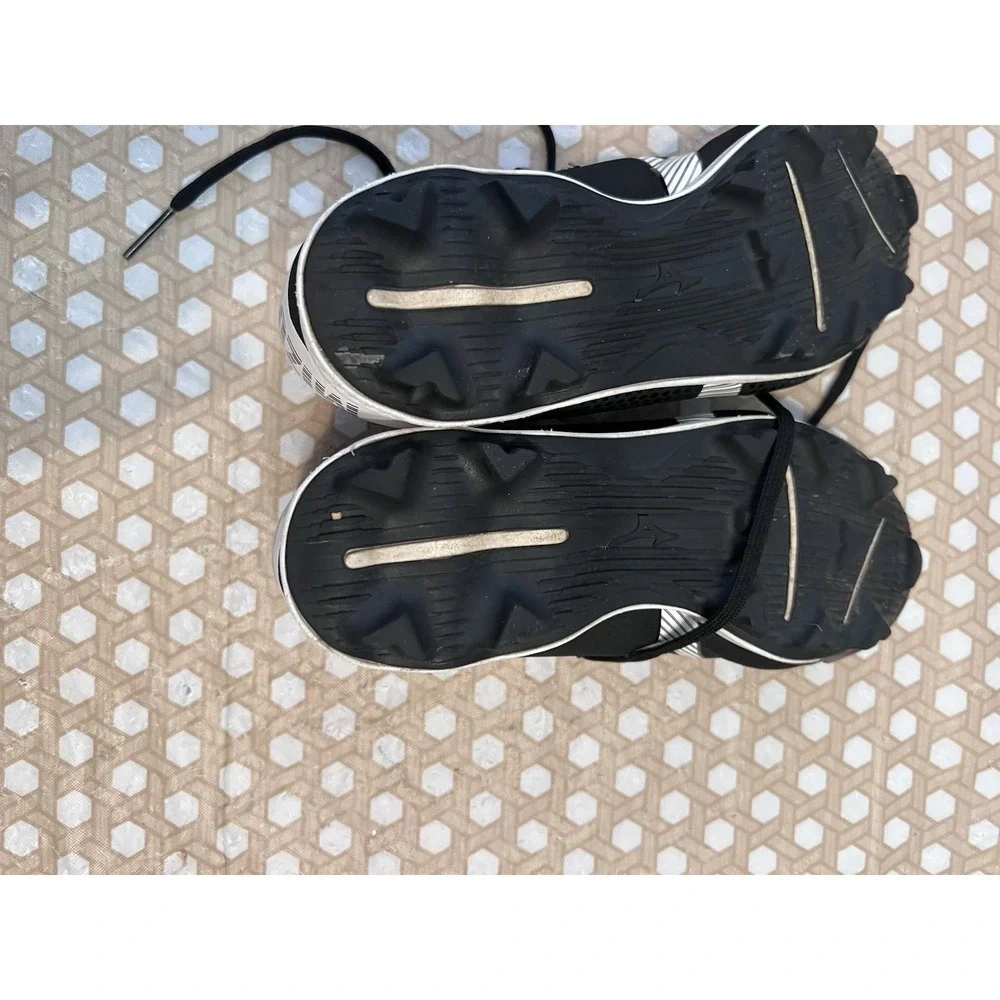 Mizuno athletes size