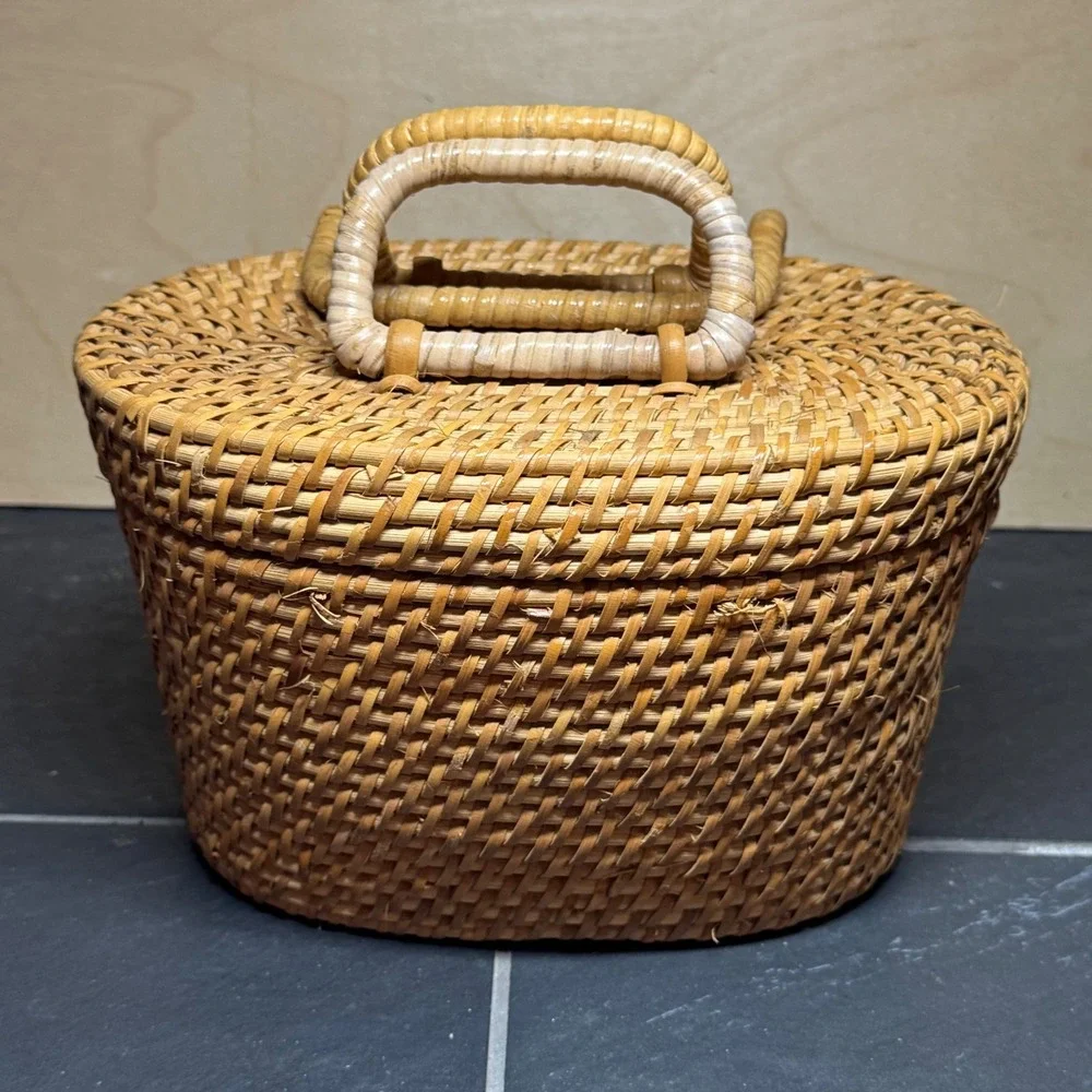 Vintage Hand Woven Rattan Wicker Basket w Lid & Dual Handles Oval Storage Spring