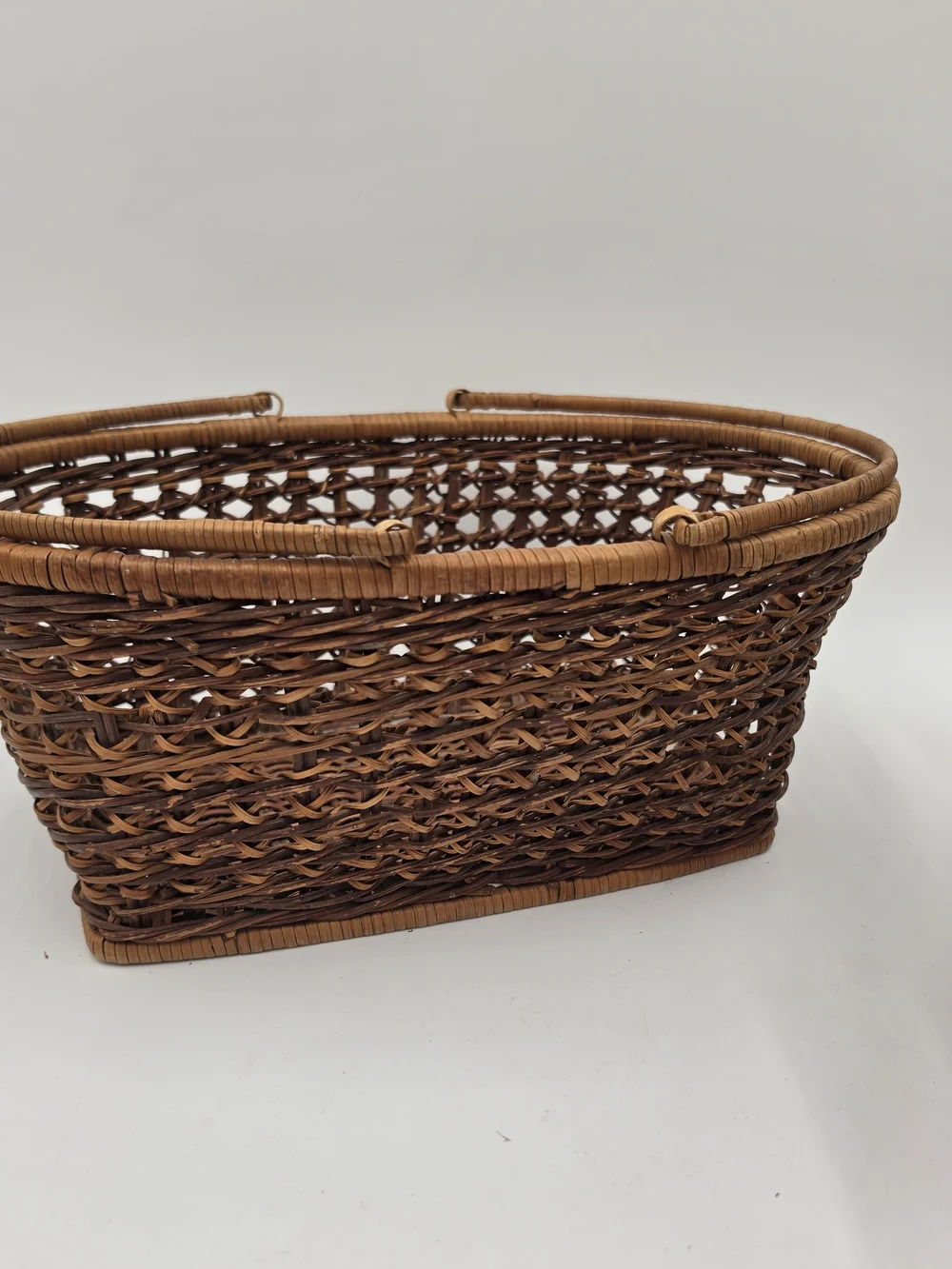 N/A woven wicker