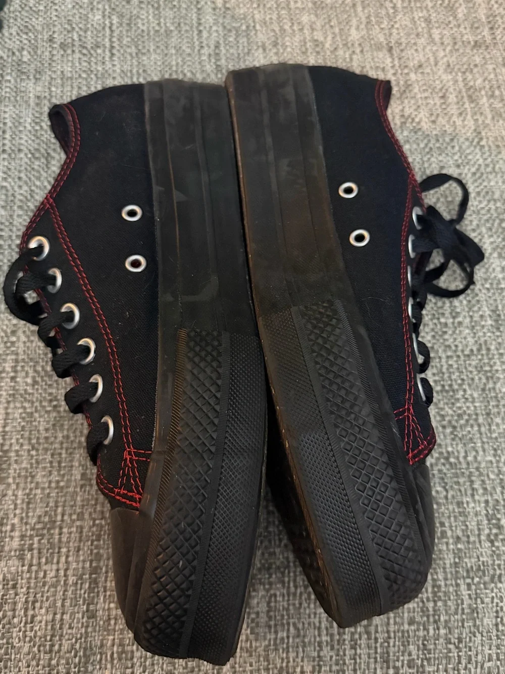 Converse dirty women’s pair