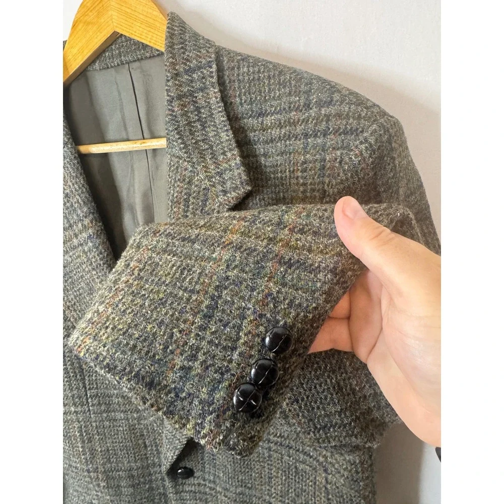 Harris Tweed closure back ideal