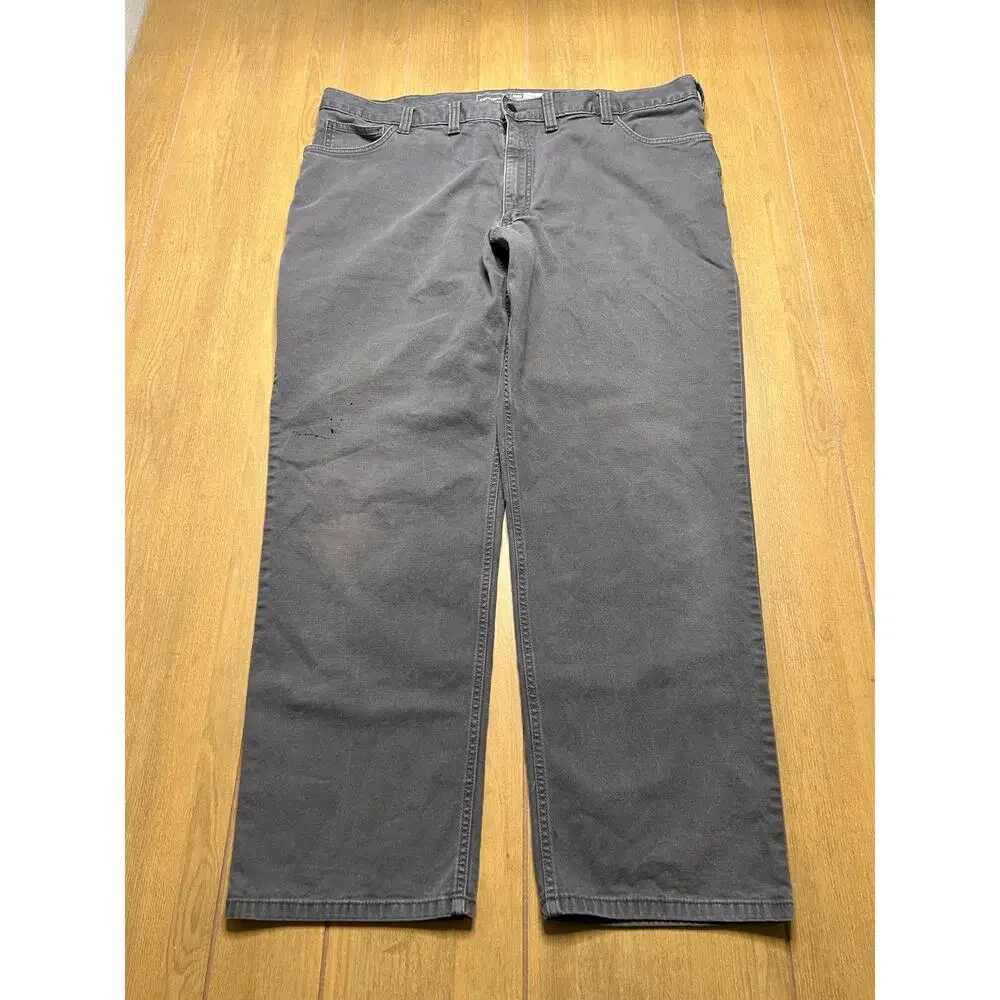 Carhartt relaxed fit