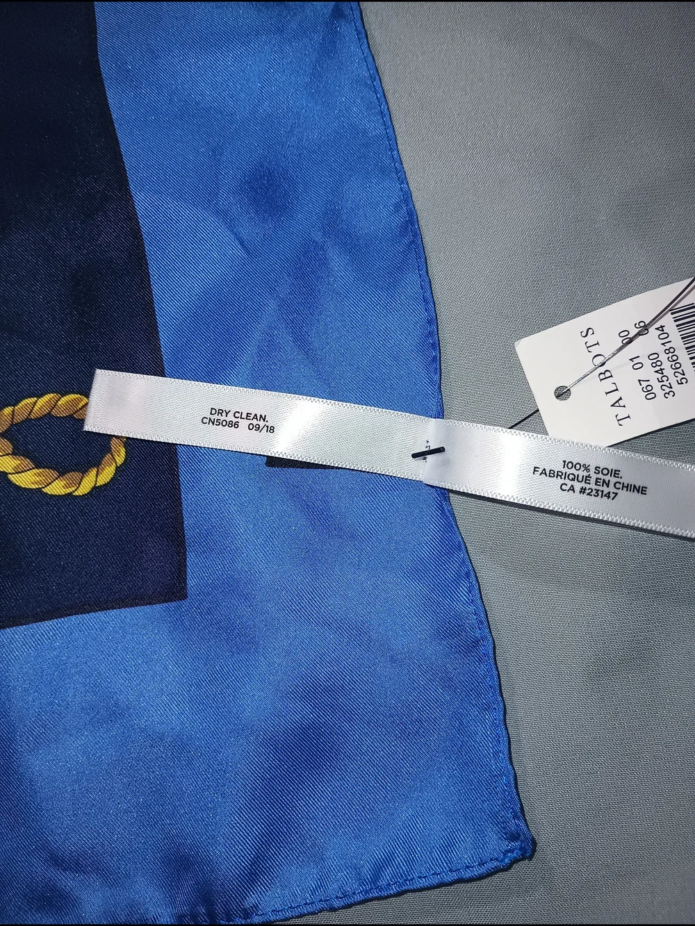 Talbots link scarf