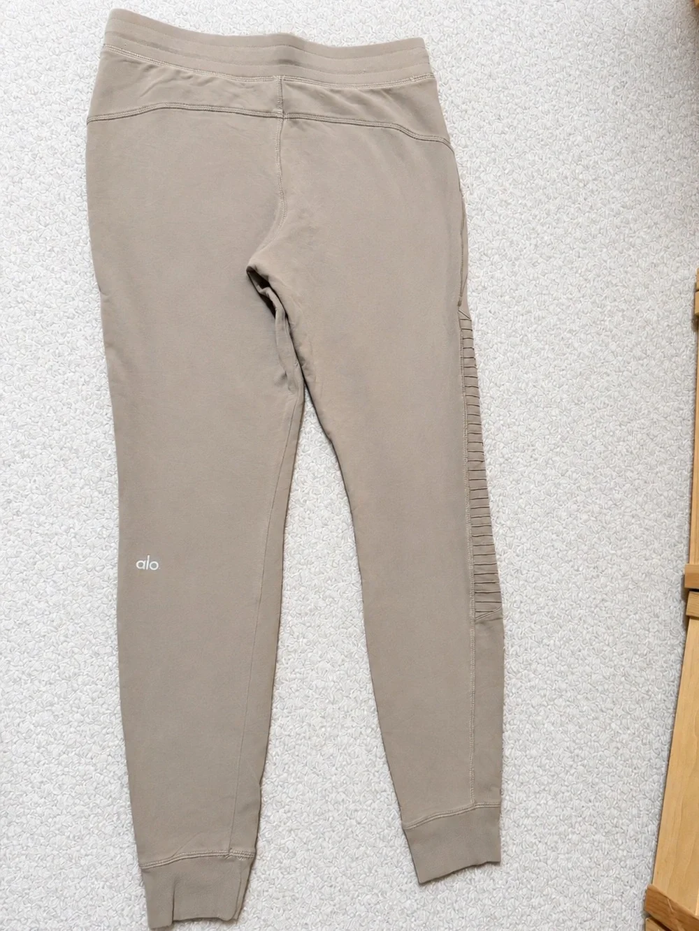 Alo Yoga Urban Moto Jogger Sweatpants - Size S - Gravel/Taupe