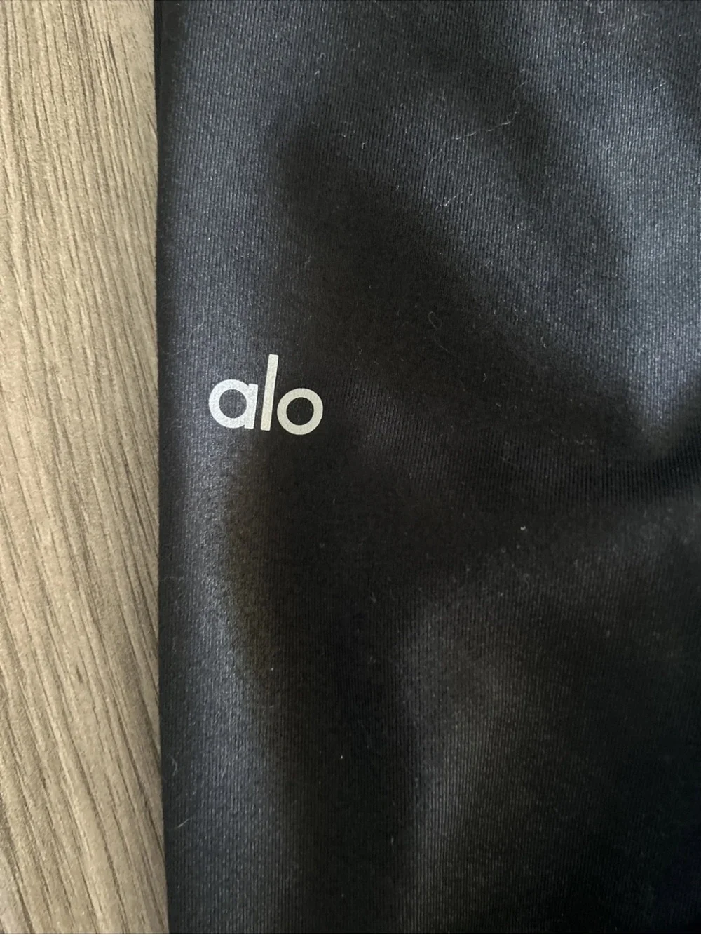 ALO Yoga shiny or