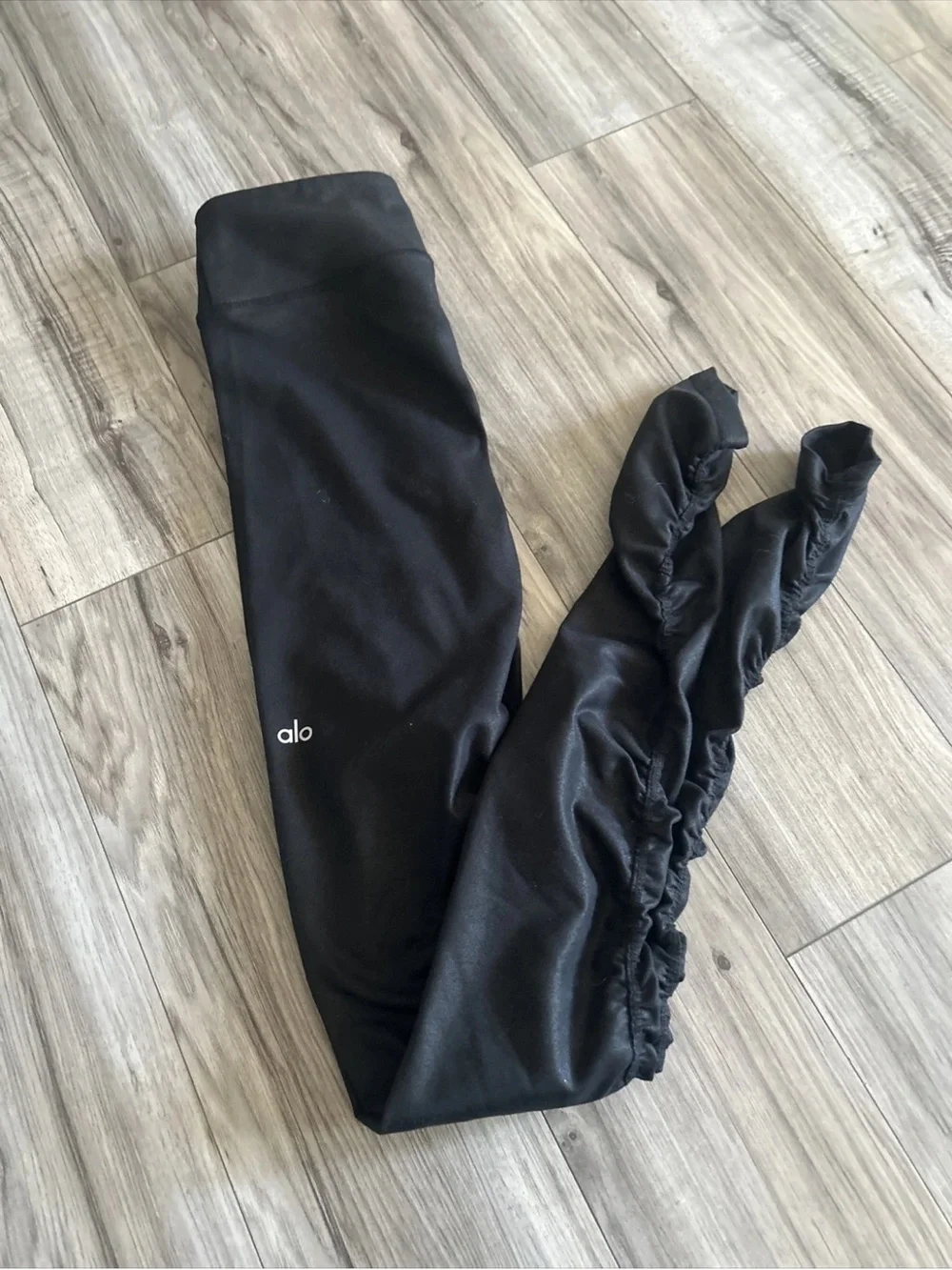 ALO Yoga night waistband wear