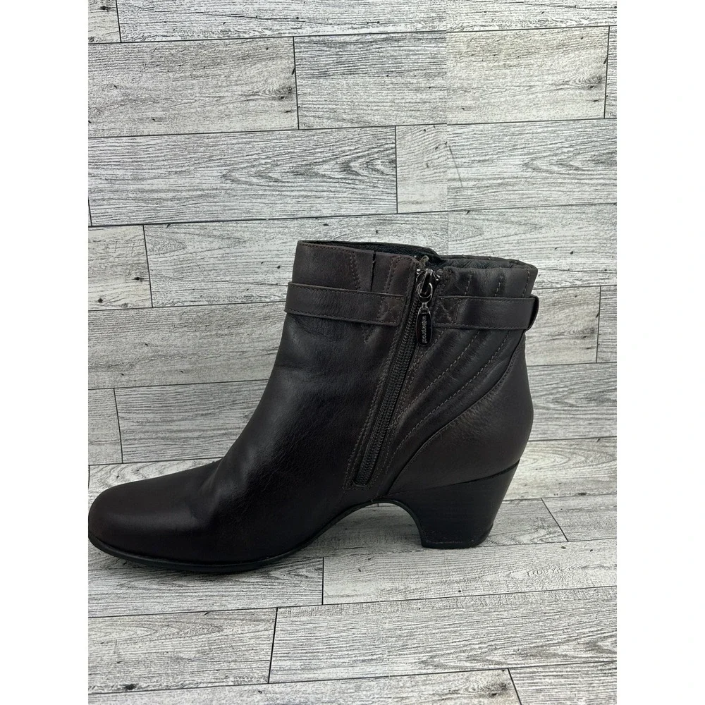 Clarks elevated style