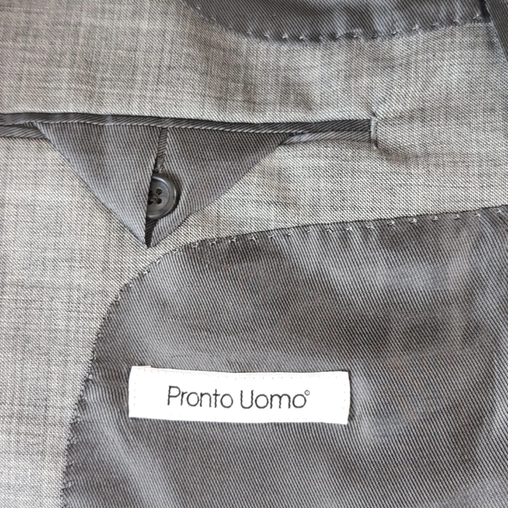Pronto Uomo pronto uomo
