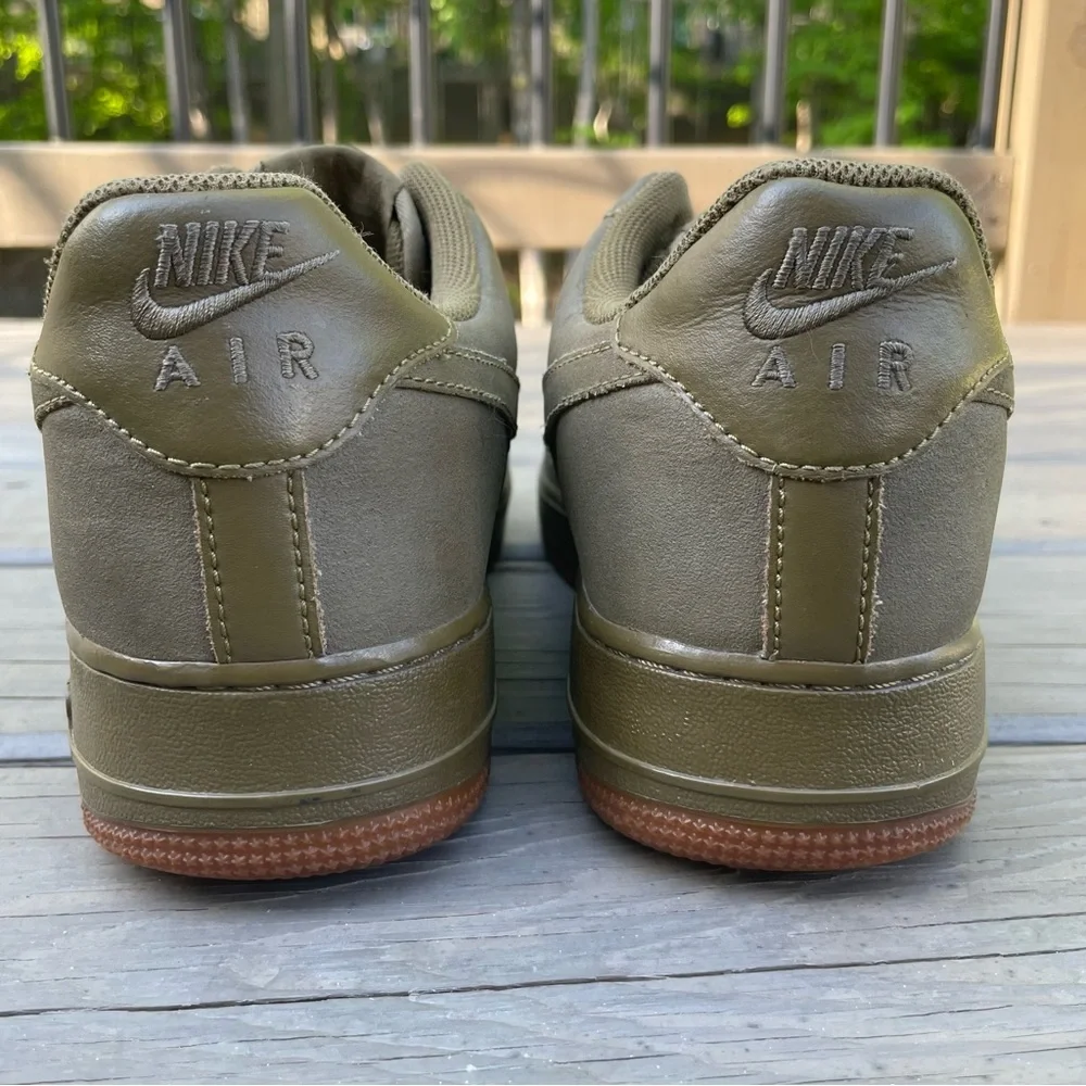 Nike description as creasing