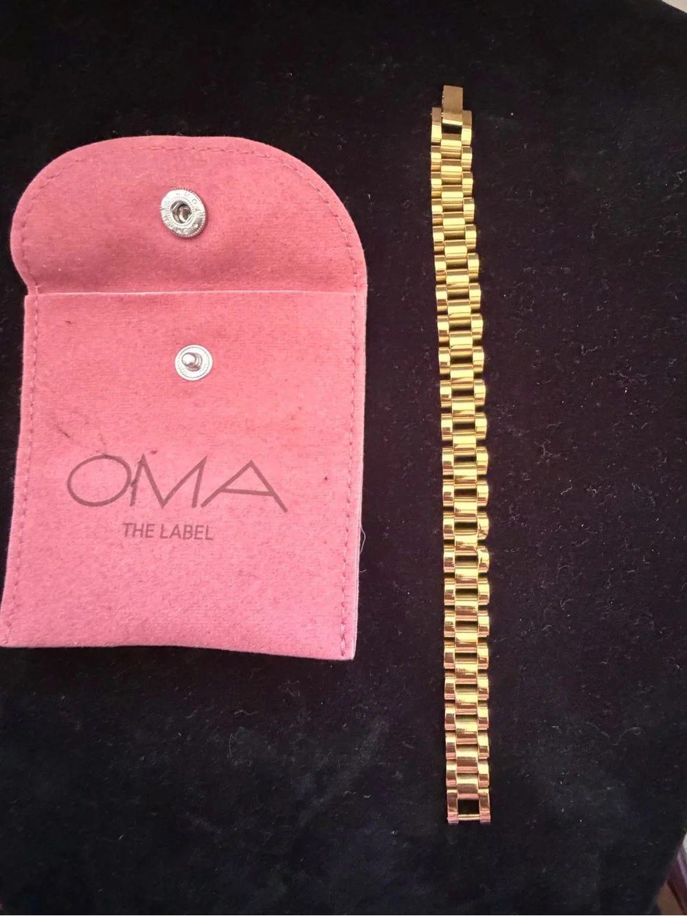 Oma the Label 18k Gold Plated Link Bracelet with Pink Suede Pouch 10”