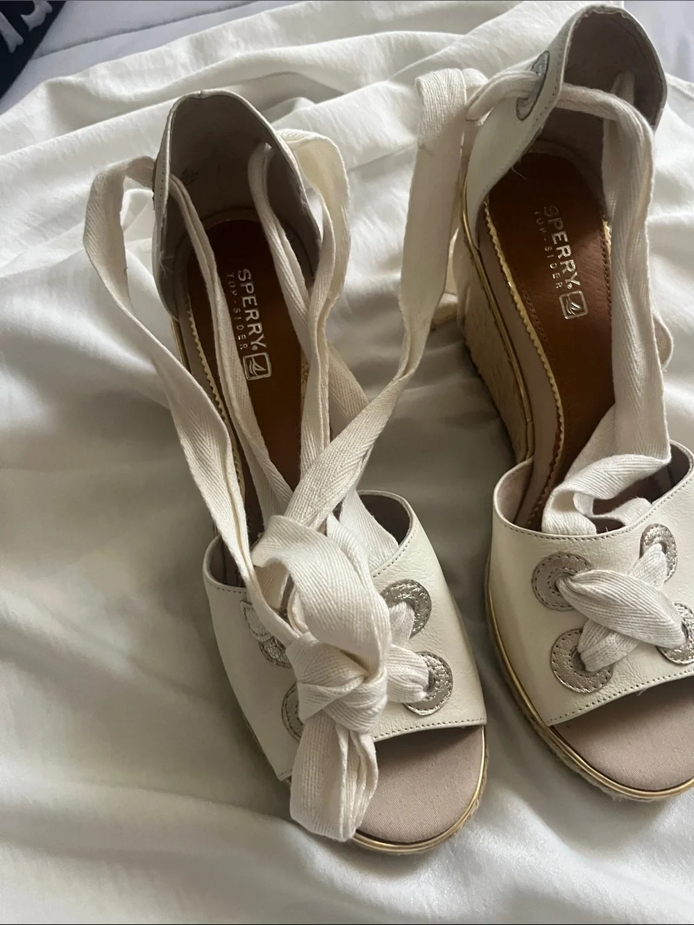 Sperry tone neutral easy