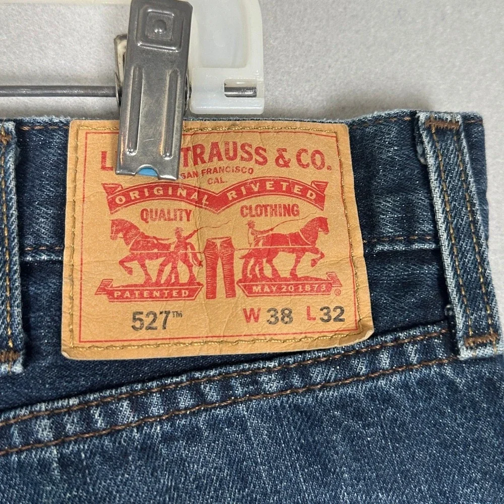 Levis levi 527