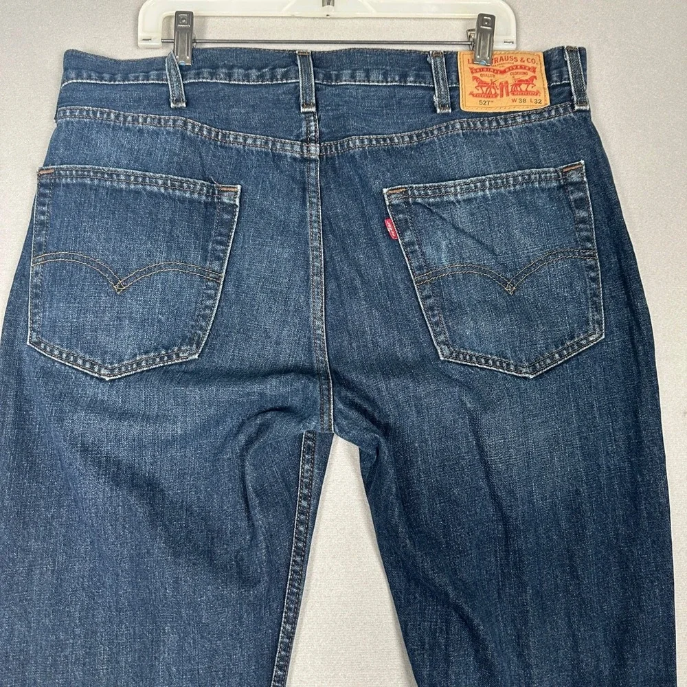 Levis levi 527