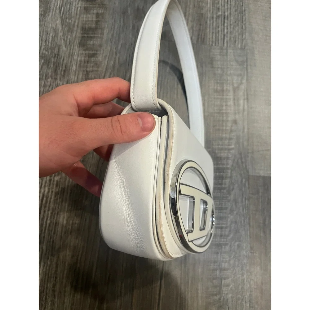 Diesel complemented accessory piece