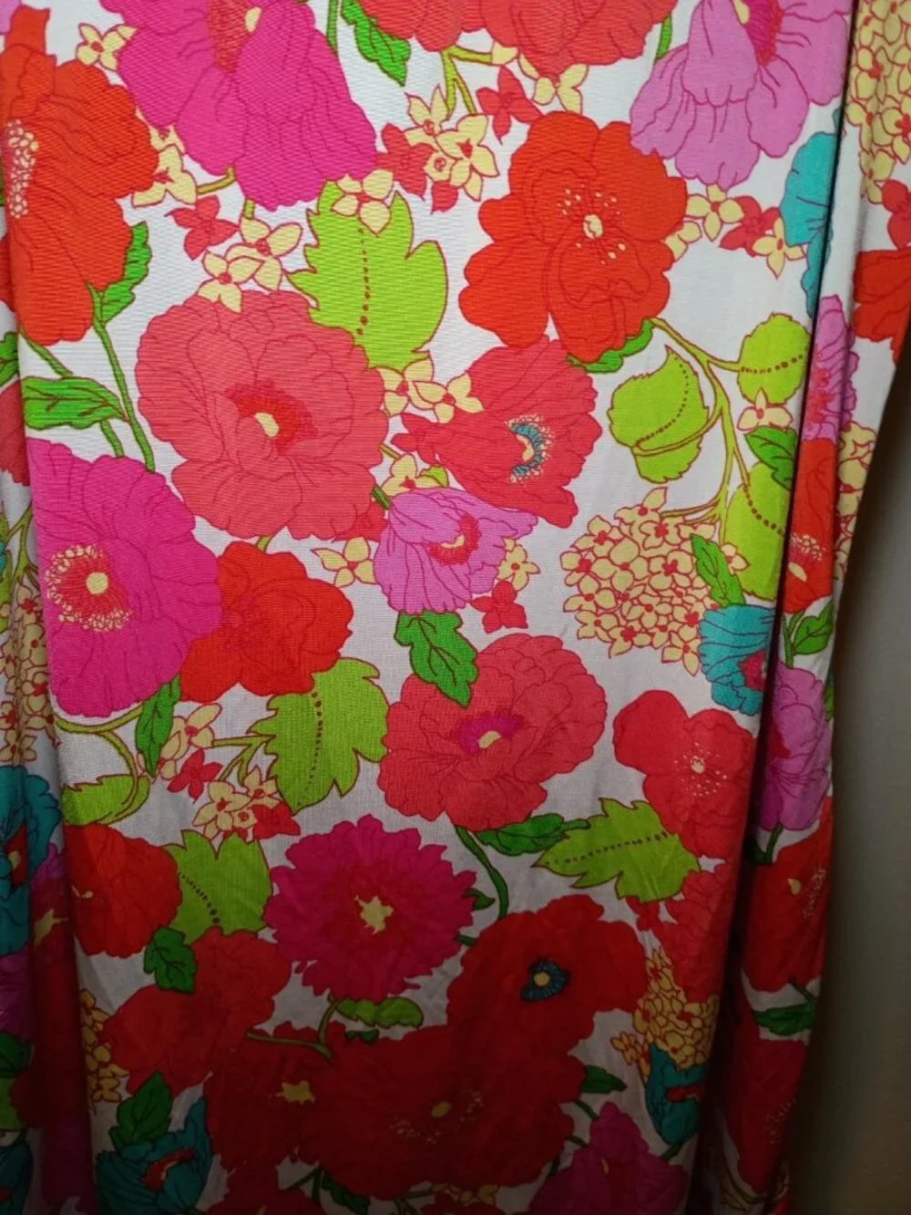 Natori neck hem