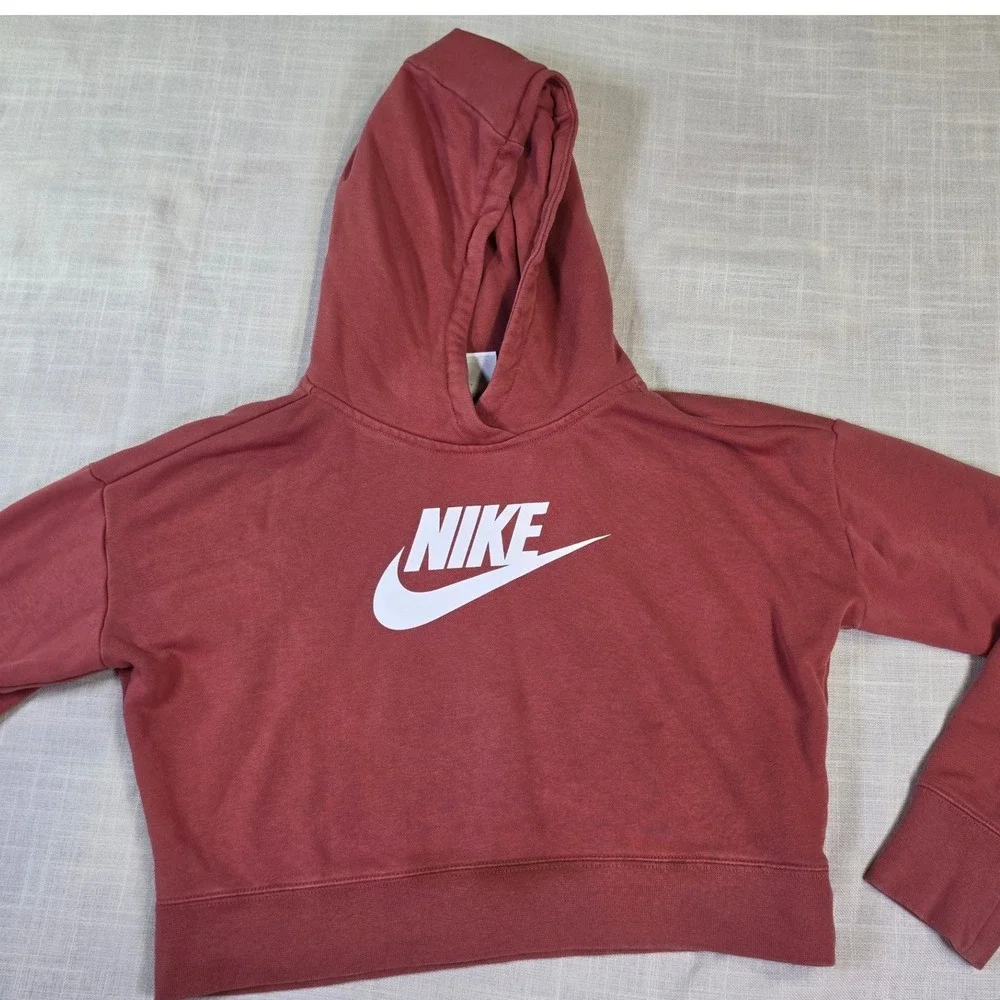 Nike Women XL Sportswear Essential Cropped Hoodie Terracotta Red Futura Logo