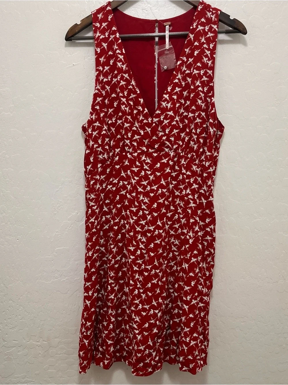 Free People chic crossover tags