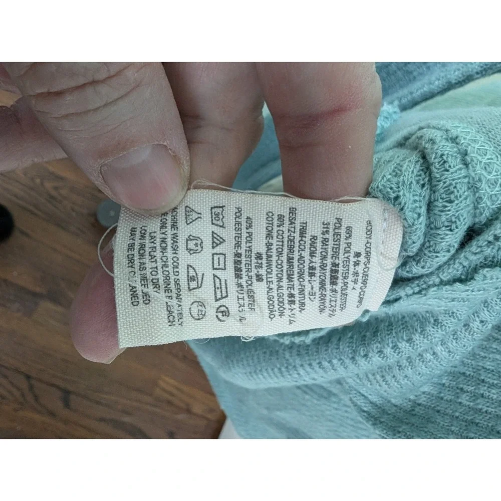 Free People free pullover sleeve