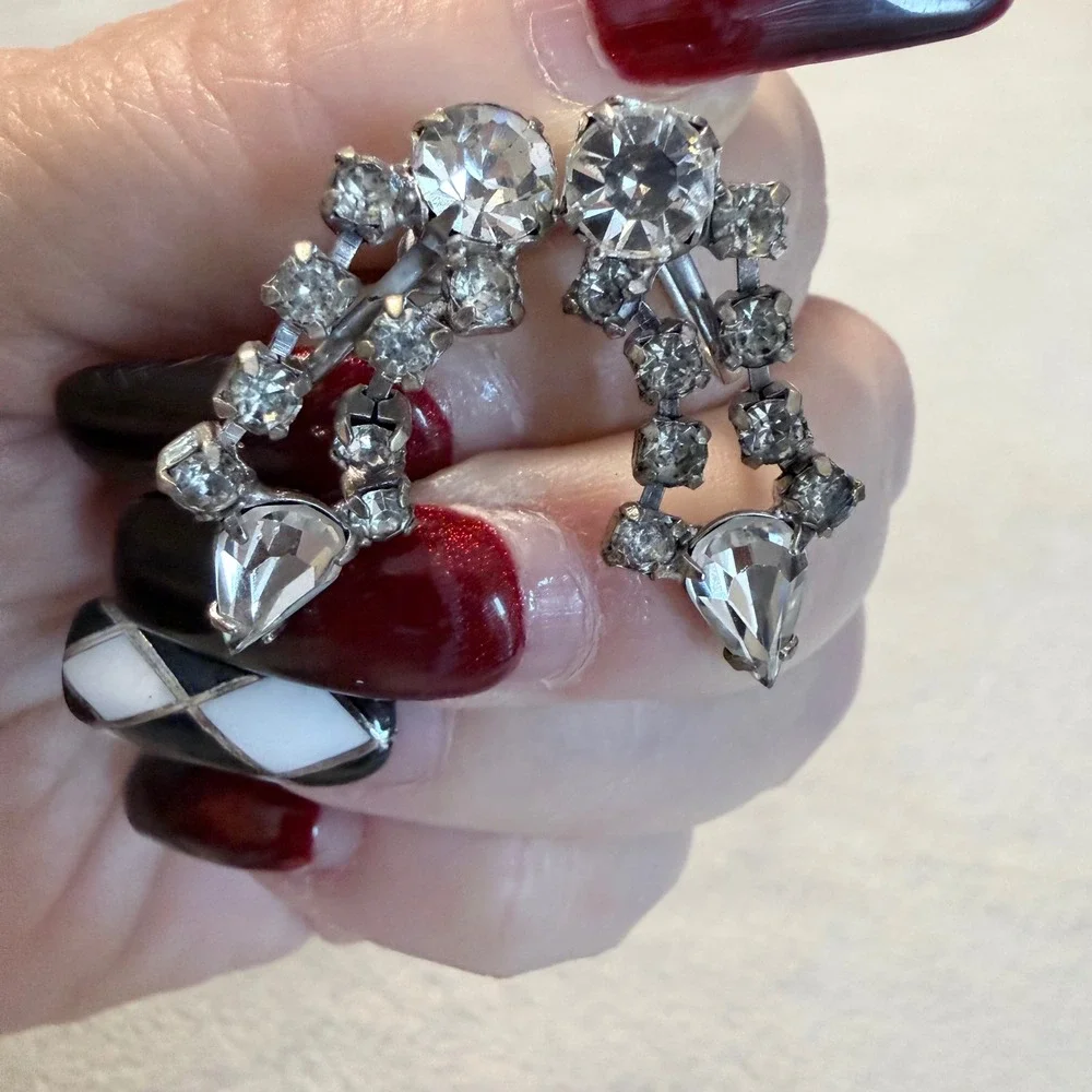 N/A elegant vintage