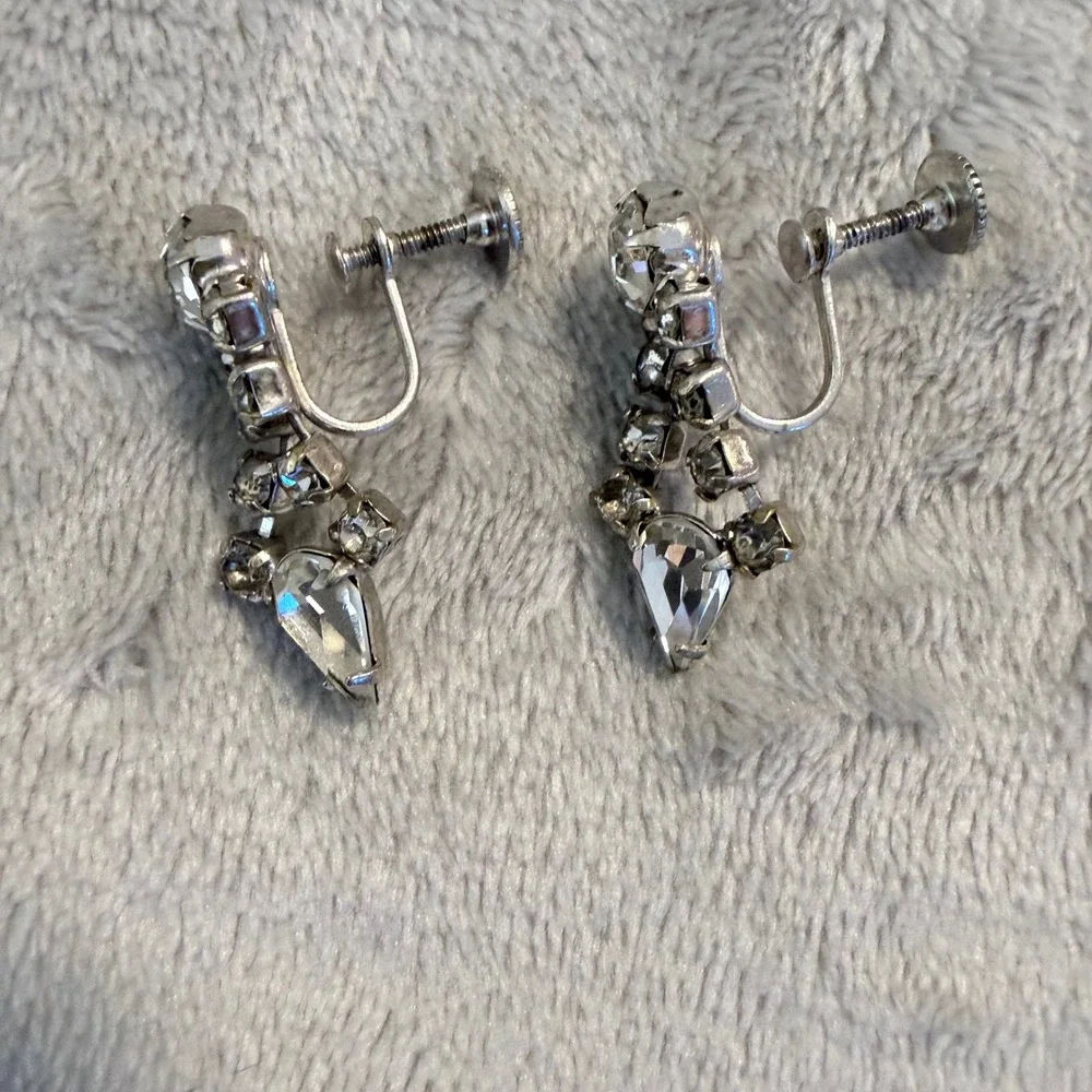 N/A elegant vintage