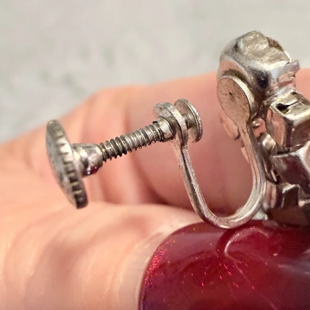 N/A elegant vintage