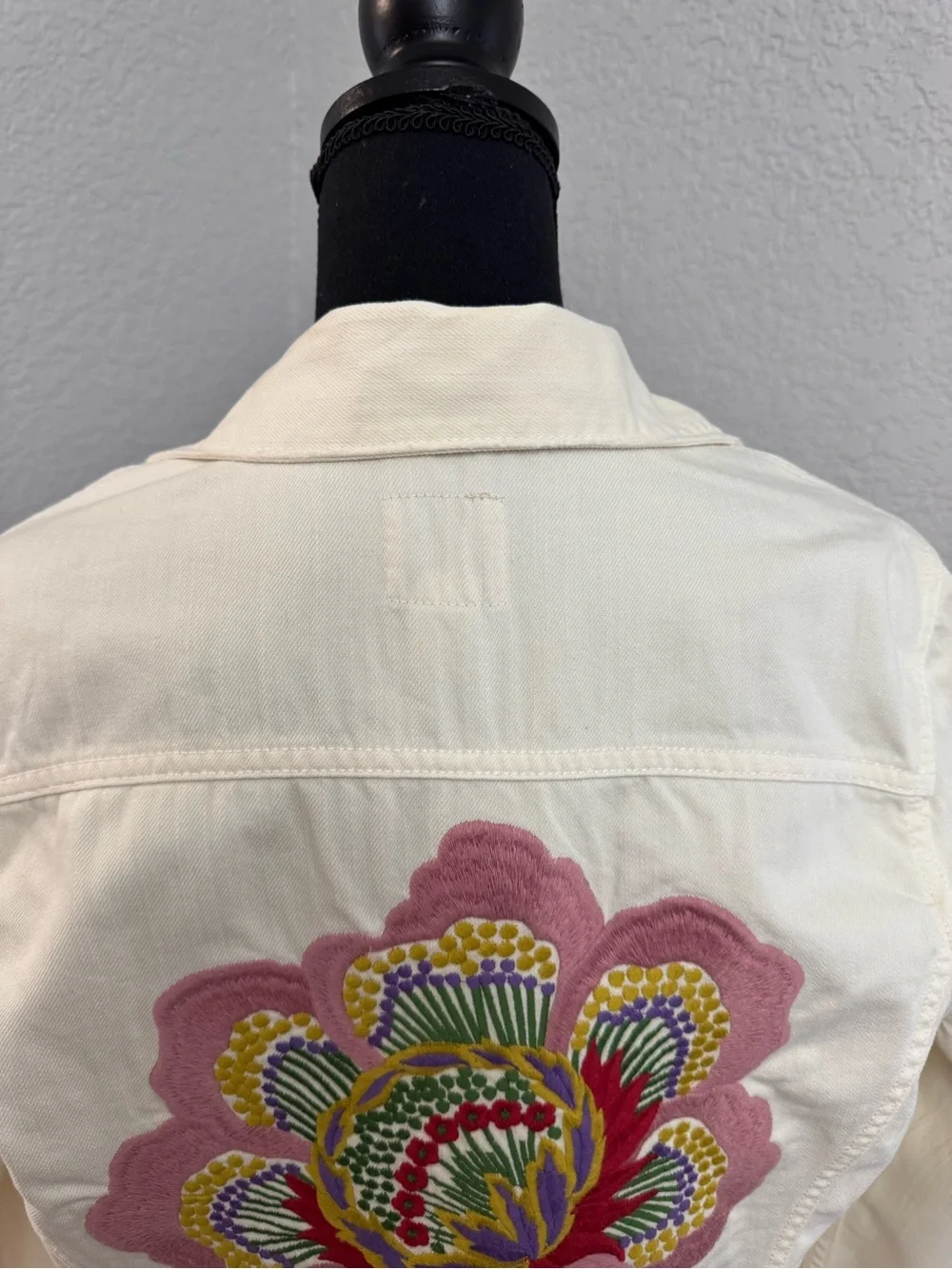 Lucky Brand large multi cropped