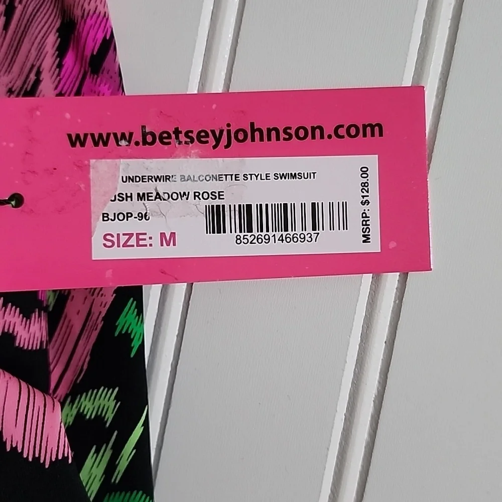 Betsey Johnson new tag