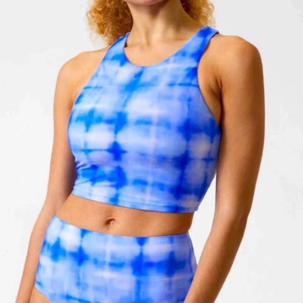 NWT Athleta Conscious Crop Bikini Top in Powervita, Tie Dye Blue | medium D-DD