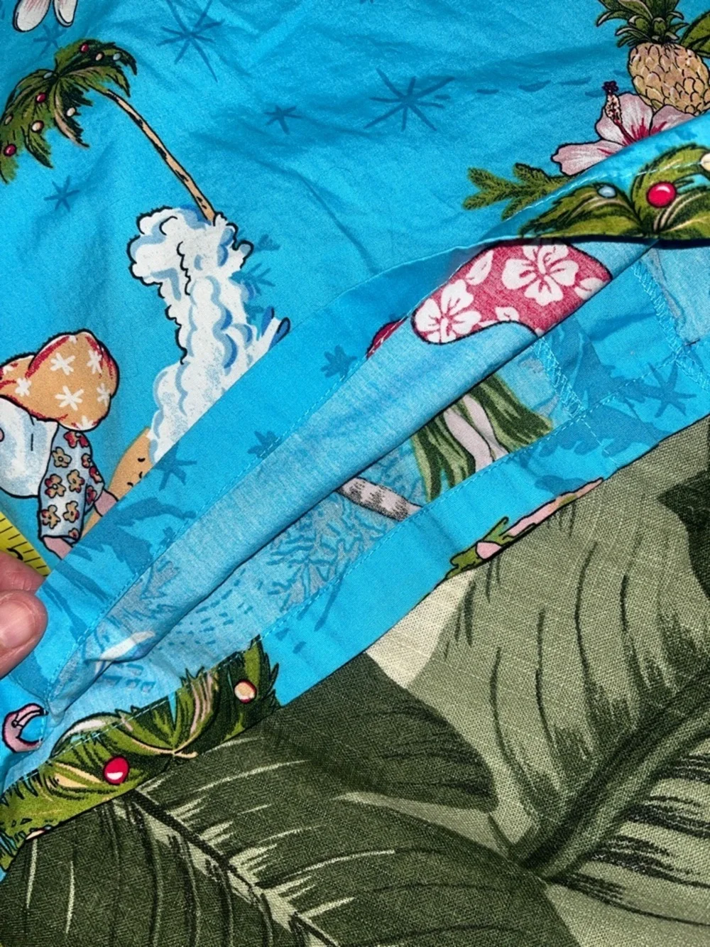 Hawaii Hangover bright turquoise